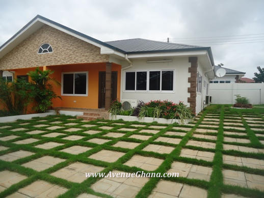 2 bedroom estate house to let at Oyarifa near Adenta, Accra