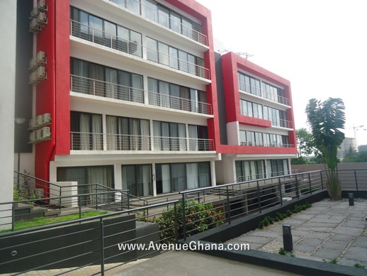 2 bedroom furnished apartment with swimming pool for rent in Airport Residential, Accra