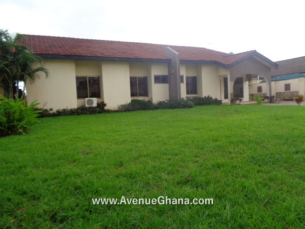 4 bedroom house with two bed outhouse for sale at Emef Estate, Tema