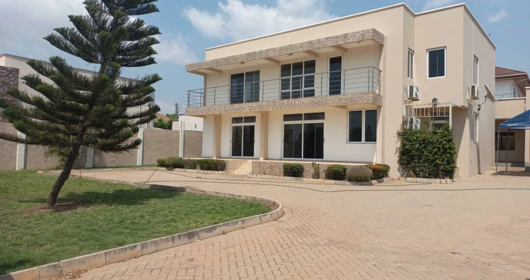 4 bedroom house for rent at Airport Hills in East Airport Residential, Accra Ghana