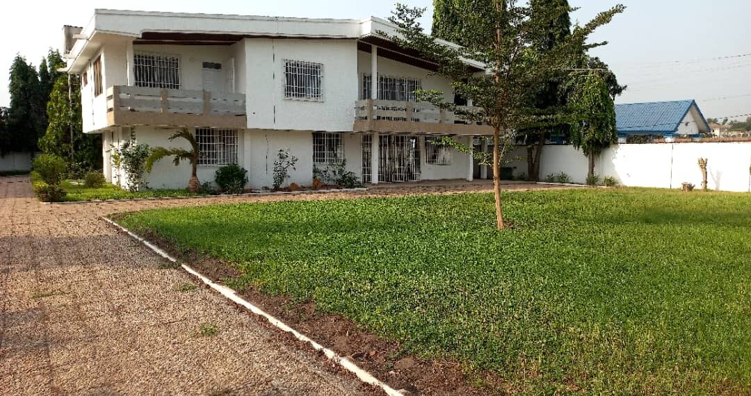 5 bedroom house with swimming pool and 2-bed outhouse to let at East Legon in Accra Ghana